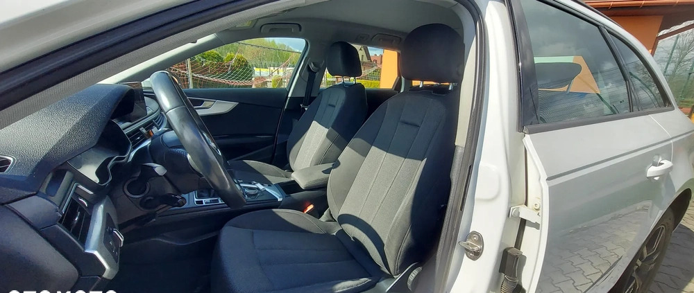 Audi A4 cena 72900 przebieg: 112000, rok produkcji 2017 z Malbork małe 277
